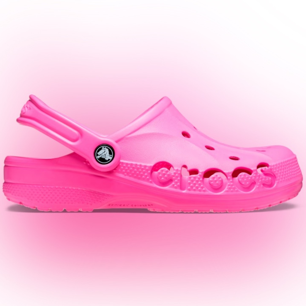 PINK CROCS SIZE 8 IN WOMEN